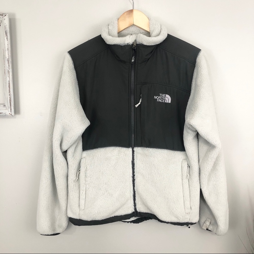 The North Face Light Gray Denali Fleece Jacket